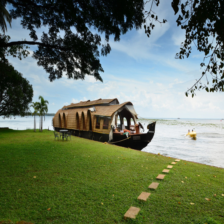 houseBoat